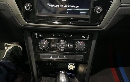 Volkswagen Touran III, 2022 год, 2 400 000 рублей, 7 фотография