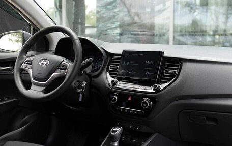 Hyundai Solaris II рестайлинг, 2021 год, 1 700 000 рублей, 10 фотография