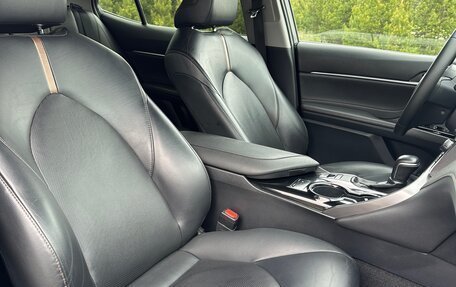 Toyota Camry, 2019 год, 1 920 000 рублей, 11 фотография