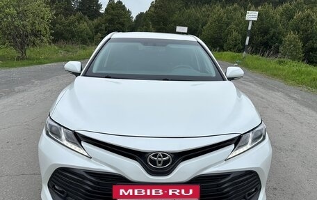 Toyota Camry, 2019 год, 1 920 000 рублей, 5 фотография