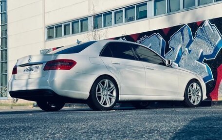 Mercedes-Benz E-Класс, 2011 год, 1 350 000 рублей, 9 фотография