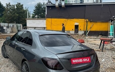 Mercedes-Benz E-Класс, 2020 год, 3 600 000 рублей, 10 фотография