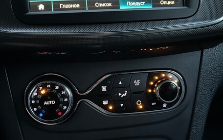 Renault Sandero II рестайлинг, 2018 год, 1 330 000 рублей, 9 фотография