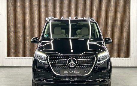 Mercedes-Benz V-Класс, 2024 год, 16 500 000 рублей, 3 фотография