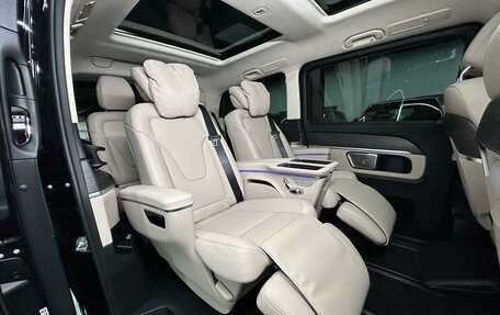 Mercedes-Benz V-Класс, 2024 год, 16 500 000 рублей, 24 фотография