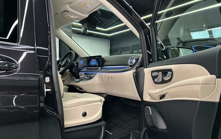 Mercedes-Benz V-Класс, 2024 год, 16 500 000 рублей, 22 фотография