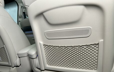 Mercedes-Benz V-Класс, 2024 год, 16 500 000 рублей, 34 фотография