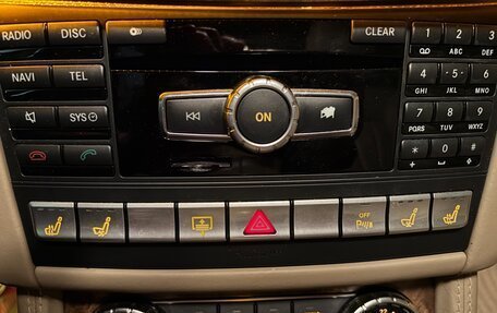 Mercedes-Benz CLS, 2012 год, 3 100 000 рублей, 27 фотография