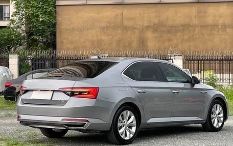 Skoda Superb III рестайлинг, 2022 год, 2 200 000 рублей, 4 фотография