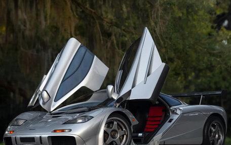 McLaren F1, 1997 год, 1 000 000 000 рублей, 1 фотография
