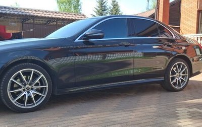 Mercedes-Benz E-Класс, 2022 год, 4 000 000 рублей, 1 фотография