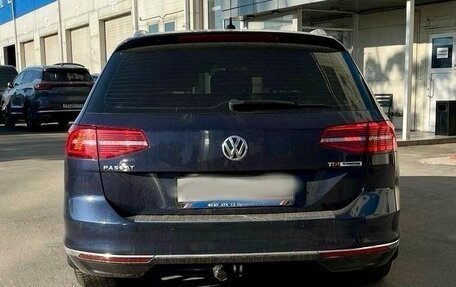 Volkswagen Passat B8 рестайлинг, 2016 год, 2 000 000 рублей, 20 фотография