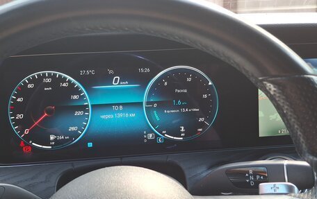 Mercedes-Benz E-Класс, 2022 год, 4 000 000 рублей, 8 фотография