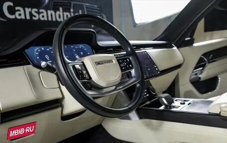 Land Rover Range Rover IV рестайлинг, 2022 год, 11 500 000 рублей, 7 фотография