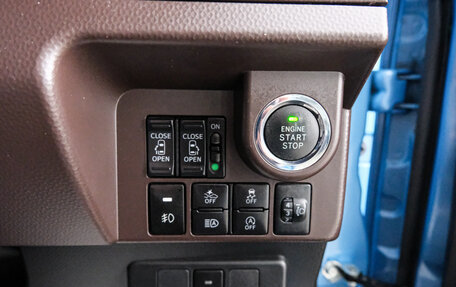 Toyota Roomy I, 2019 год, 1 199 000 рублей, 19 фотография