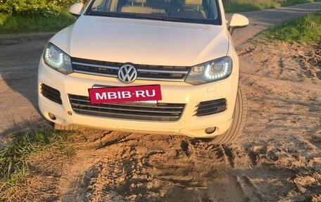 Volkswagen Touareg III, 2013 год, 2 200 000 рублей, 2 фотография