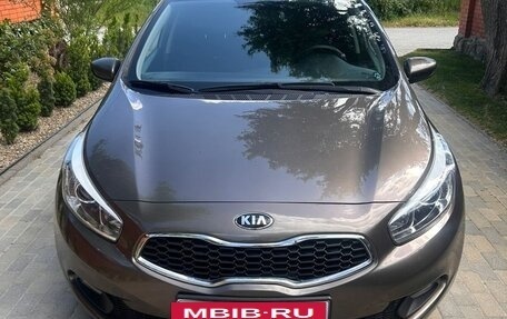 KIA cee'd III, 2015 год, 1 230 000 рублей, 2 фотография