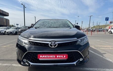 Toyota Camry, 2017 год, 2 350 000 рублей, 2 фотография