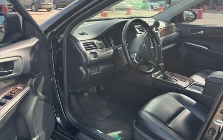 Toyota Camry, 2017 год, 2 350 000 рублей, 7 фотография