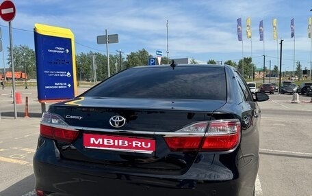 Toyota Camry, 2017 год, 2 350 000 рублей, 3 фотография