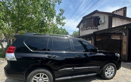 Toyota Land Cruiser Prado 150 рестайлинг 2, 2010 год, 3 000 000 рублей, 3 фотография