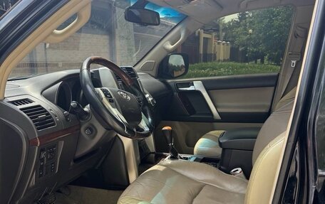Toyota Land Cruiser Prado 150 рестайлинг 2, 2010 год, 3 000 000 рублей, 6 фотография