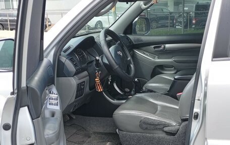 Toyota Land Cruiser Prado 120 рестайлинг, 2008 год, 2 500 000 рублей, 6 фотография
