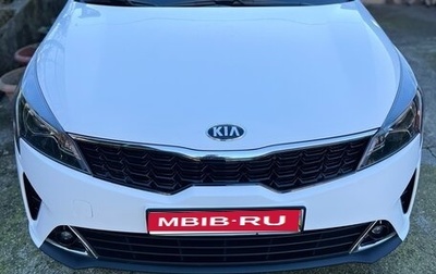 KIA Rio IV, 2021 год, 1 800 000 рублей, 1 фотография