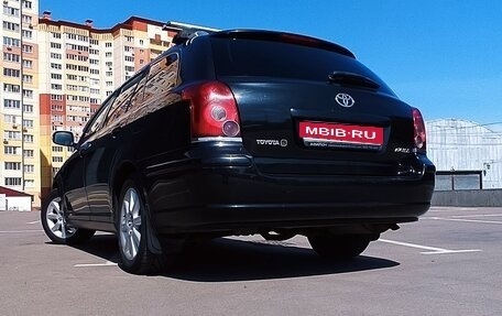 Toyota Avensis III рестайлинг, 2006 год, 750 000 рублей, 1 фотография
