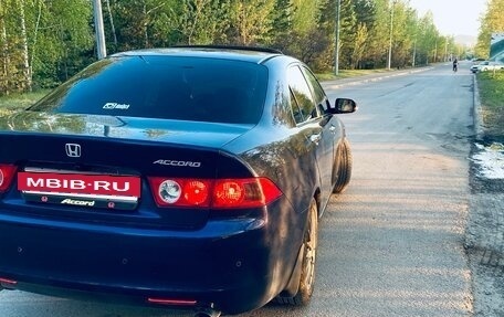 Honda Accord VII рестайлинг, 2004 год, 1 000 000 рублей, 16 фотография