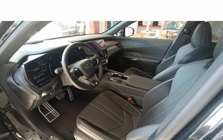 Lexus RX IV рестайлинг, 2024 год, 11 600 000 рублей, 4 фотография