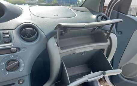 Toyota Yaris I рестайлинг, 1999 год, 320 000 рублей, 8 фотография