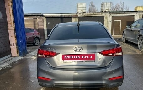 Hyundai Solaris II рестайлинг, 2011 год, 1 470 000 рублей, 3 фотография