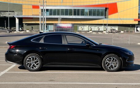 Hyundai Sonata VIII, 2019 год, 2 250 000 рублей, 4 фотография