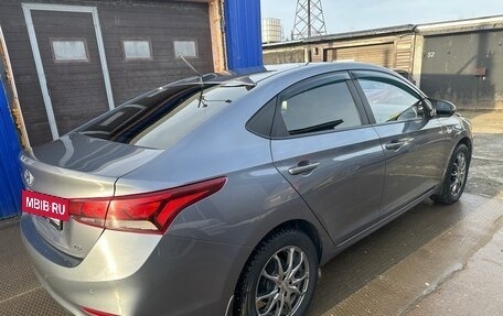 Hyundai Solaris II рестайлинг, 2011 год, 1 470 000 рублей, 4 фотография