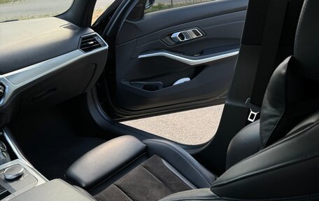 BMW 3 серия, 2019 год, 3 590 000 рублей, 14 фотография