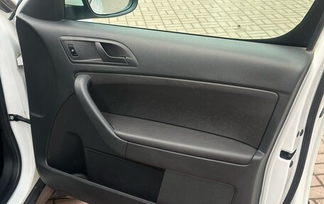 Skoda Yeti I рестайлинг, 2015 год, 1 070 000 рублей, 19 фотография