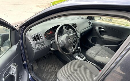 Volkswagen Polo VI (EU Market), 2013 год, 950 000 рублей, 10 фотография