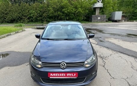 Volkswagen Polo VI (EU Market), 2013 год, 950 000 рублей, 3 фотография