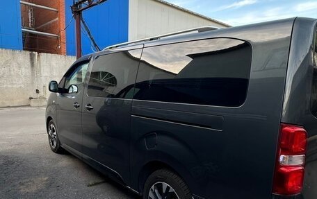 Opel Zafira Life I, 2021 год, 2 877 000 рублей, 4 фотография
