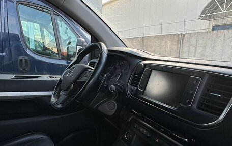 Opel Zafira Life I, 2021 год, 2 877 000 рублей, 17 фотография