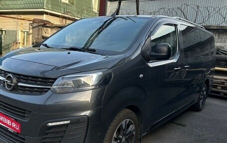 Opel Zafira Life I, 2021 год, 2 877 000 рублей, 14 фотография