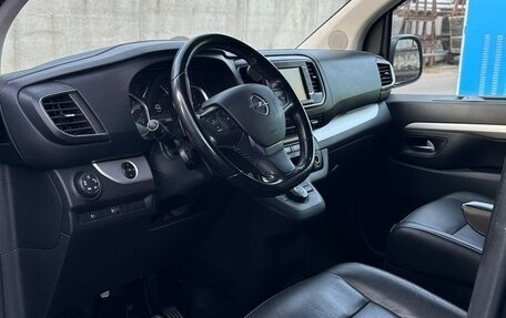 Opel Zafira Life I, 2021 год, 2 877 000 рублей, 12 фотография
