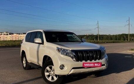 Toyota Land Cruiser Prado 150 рестайлинг 2, 2015 год, 3 480 000 рублей, 2 фотография