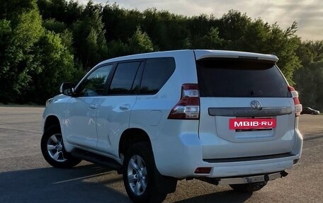 Toyota Land Cruiser Prado 150 рестайлинг 2, 2015 год, 3 480 000 рублей, 4 фотография