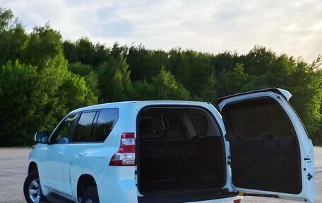 Toyota Land Cruiser Prado 150 рестайлинг 2, 2015 год, 3 480 000 рублей, 10 фотография