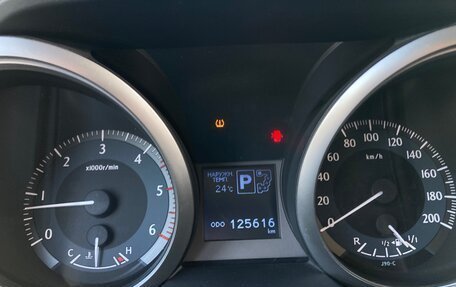 Toyota Land Cruiser Prado 150 рестайлинг 2, 2015 год, 3 480 000 рублей, 12 фотография