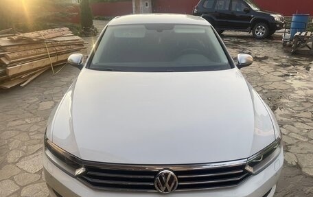 Volkswagen Passat B8 рестайлинг, 2016 год, 1 725 000 рублей, 3 фотография