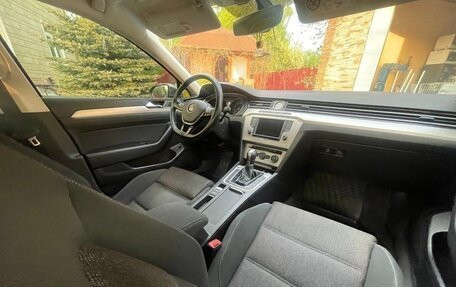 Volkswagen Passat B8 рестайлинг, 2016 год, 1 725 000 рублей, 18 фотография