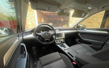 Volkswagen Passat B8 рестайлинг, 2016 год, 1 725 000 рублей, 17 фотография
